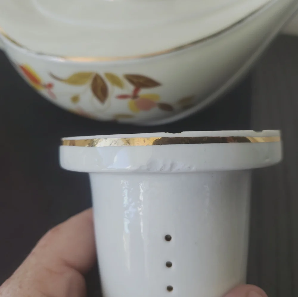 HALLs Superior tea pot - Picture 14 of 16